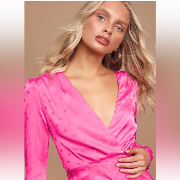 NWT WAYF Phoenix Magenta Pink Jacquard Satin Polka Dot Mini Dress - Picture 2 of 12